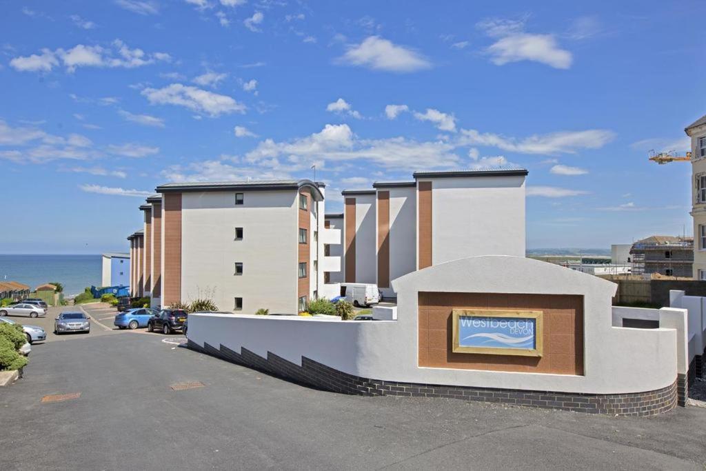 West Beach - Holiday Apartments Westward Ho!  Exterior photo